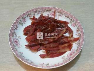 腊肠炒芹菜的做法步骤：4