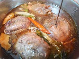 绍兴卤牛腱的做法步骤:5