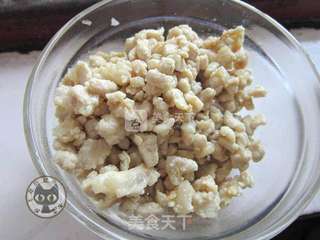 下饭小菜——苍蝇头(韭菜花炒肉末)的做法步骤:3