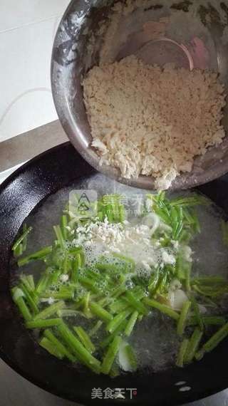 菠菜鸡蛋疙瘩汤的做法步骤:7