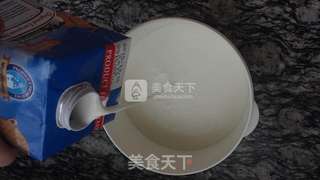 酸奶蜜豆冰棒的做法步骤:2