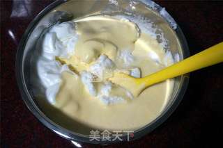 粉嫩酸奶生日蛋糕的做法步骤:9