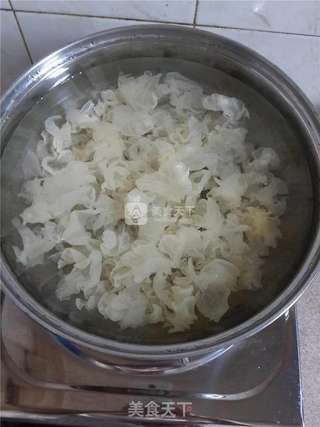 银耳汤的做法步骤:3