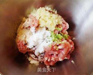 大黄瓜镶肉汤的做法步骤:2