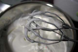 粉嫩酸奶生日蛋糕的做法步骤:8