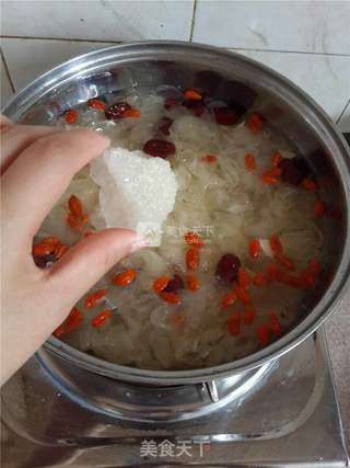 银耳汤的做法步骤:6