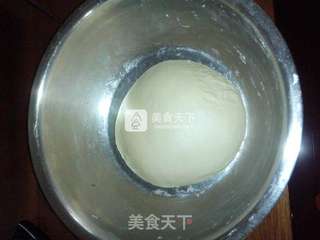 香葱沙拉面包的做法步骤:2