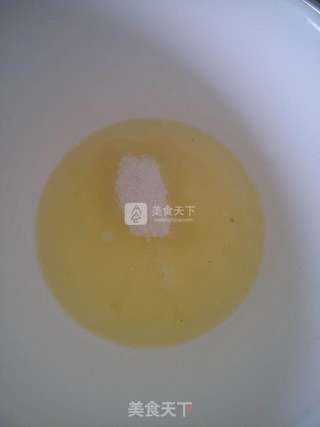 炼乳戚风蛋糕的做法步骤:7