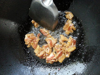 五花肉炒芸豆的做法步骤:5
