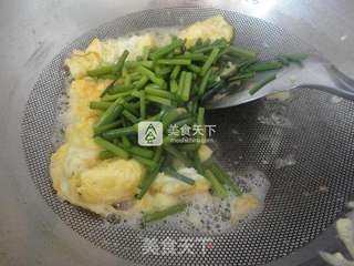 韭菜苔炒鸡蛋的做法步骤:6