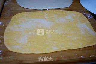 螺旋双色馒头的做法步骤:4