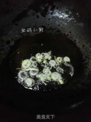 菠菜烫稀饭的做法步骤：2