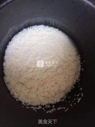 经典排骨闷饭的做法步骤:2