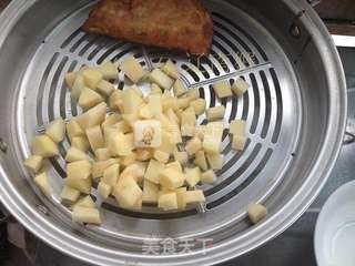 土豆鸡蛋煎的做法步骤:2