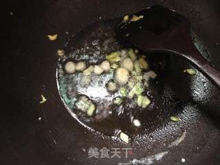 菌可以简单的吃---鸡枞菇炒鸡蛋的做法步骤:5
