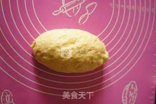 芝麻椰蓉花式面包的做法步骤:4
