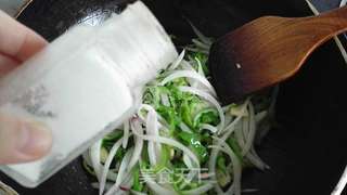 青椒牛肉丝的做法步骤:11