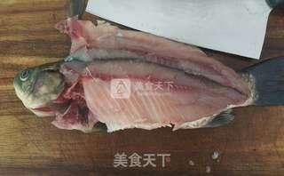 葱焖虫草花陈皮醸鲫鱼的做法步骤:2