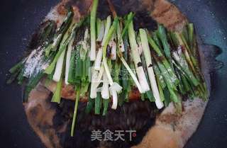 葱焖虫草花陈皮醸鲫鱼的做法步骤:8