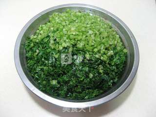 芹菜猪肉水饺的做法步骤:4