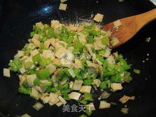 素炒尖椒豆腐皮的做法步骤:6