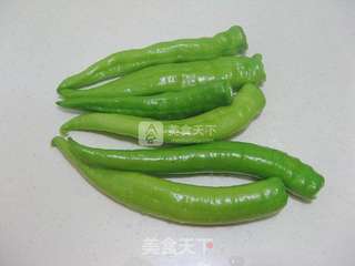 素炒尖椒豆腐皮的做法步骤：1