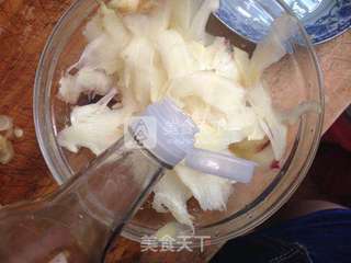 盛夏凉拌零食--糖醋嫩姜的做法步骤:2