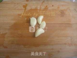 果仁丝瓜的做法步骤:2