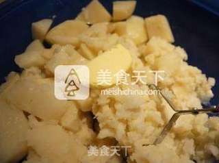 来自法兰西的美味咖哩沾酱可乐饼的做法步骤:2