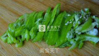 拍黄瓜(减肥必备)的做法步骤:2