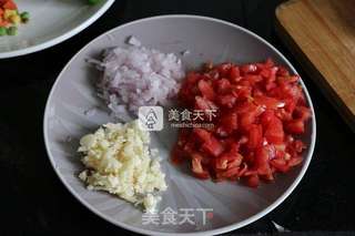 打卤馕--鲜虾杂蔬披萨的做法步骤:2
