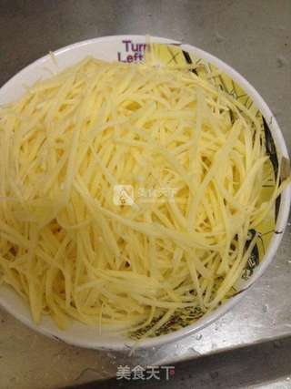 酸辣土豆丝的做法步骤：2