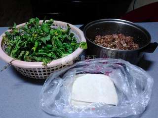 锅贴馄饨的做法步骤：1