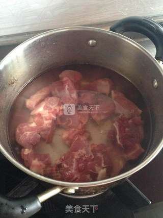 扫饭好搭档【咖喱时蔬排骨】的做法步骤:2