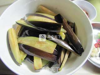 咸鱼茄子煲的做法步骤:5