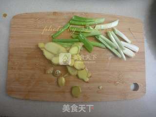 清蒸鲈鱼的做法步骤:3