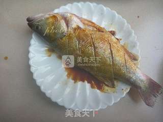 清蒸鲈鱼的做法步骤:2