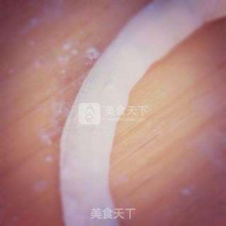 手工韭菜香菇猪肉饺子的做法步骤:12