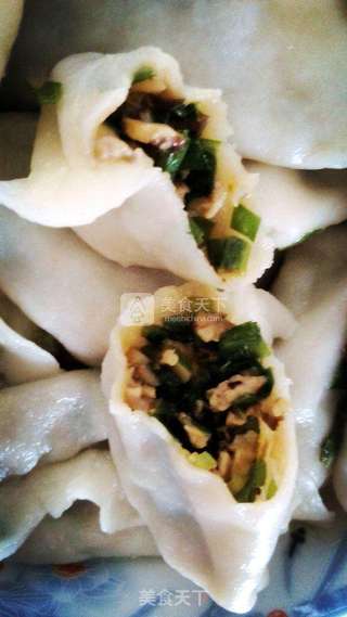 手工韭菜香菇猪肉饺子的做法步骤:15