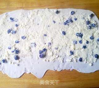 椰蓉葡萄花环面包的做法步骤:12