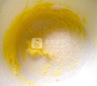椰蓉葡萄花环面包的做法步骤:2