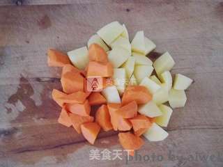 咖喱土豆花椰菜的做法步骤:3
