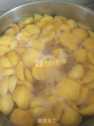 自制罐头~酸甜冰糖黄桃罐头的做法步骤:5