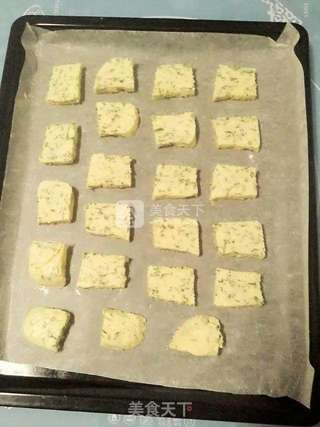 夏日凉嗖嗖的饼干——薄荷饼干的做法步骤:4