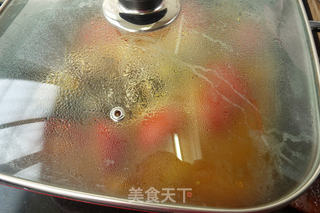酸辣番茄焖鲫鱼的做法步骤:7