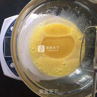 超低糖无腥味蜂蜜戚风的做法步骤:8