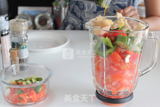 夏日轻食-西班牙冷汤 Gazpacho的做法步骤:3