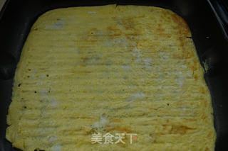 冬菜肉末糯米蛋卷的做法步骤:6