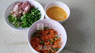 培根时蔬蛋炒饭的做法步骤:3