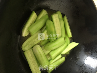 蜂蜜黄瓜的做法步骤:5